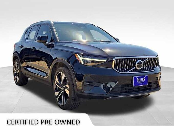 Volvo  XC40 Plus, B5 AWD Gas (mild hybrid), Gasoline, Bright