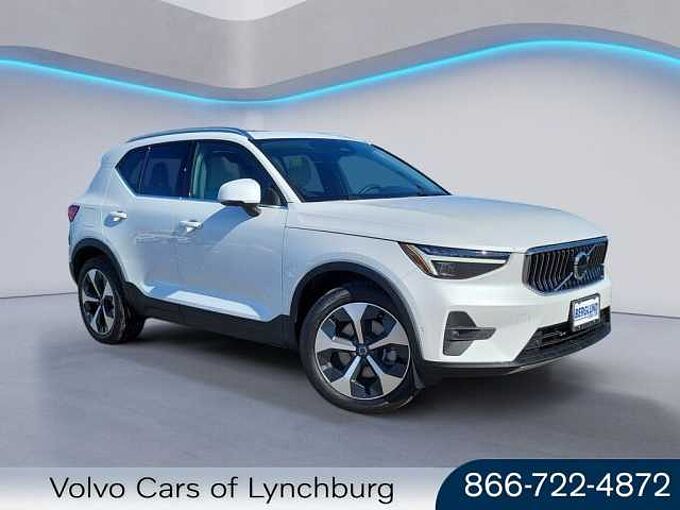 Volvo  XC40 Plus, B5 AWD Gas (mild hybrid), Gasoline, Bright