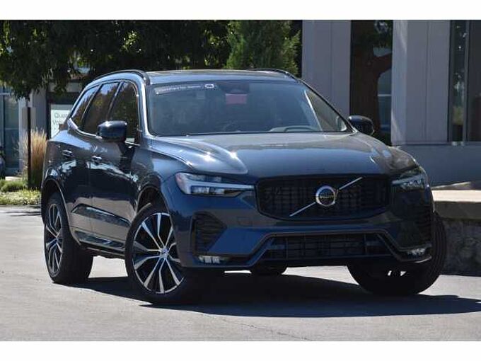 Volvo XC60 Plus, B5 AWD Gas (mild hybrid), Gasoline, Dark
