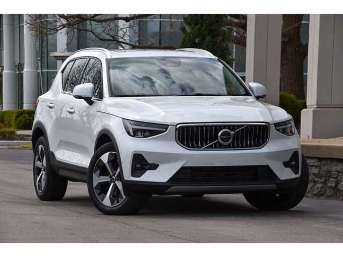 Volvo  XC40 Plus, B5 AWD, Mild Hybrid, Bright
